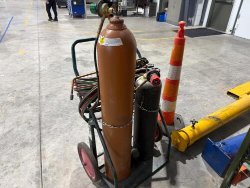 RADNOR welding cart with hoses