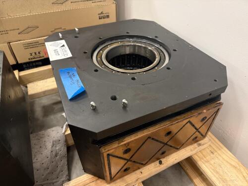 Heavy-Duty Industrial Bearing Housing Assembly with Large Roller Bearing