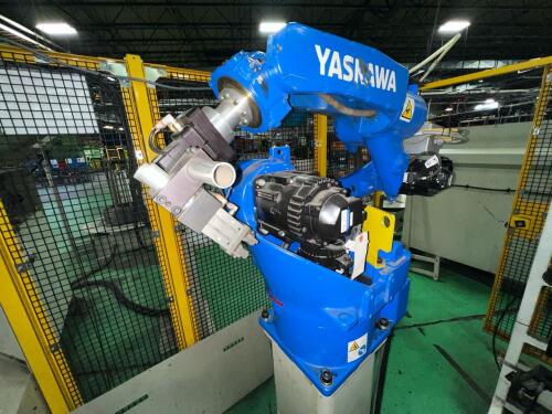 Yaskawa Motoman industrial robot arm, And Yaskawa Motoman YRC1000/GP12 industrial robot controller cabinet/ remote