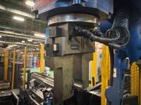 Industrial Robotic Tube Gripper Head &ndash; Dual-Jaw Pneumatic EOAT &ndash; CNC Tube Handling End Effector &ndash; Automated Pick and Place &ndash; Yaskawa Robot Mount