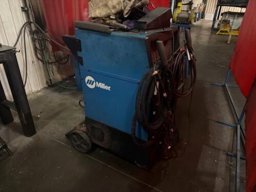 Miller Syncrowave 250 DX welding machine