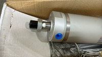 Smc Round Air Cylinder, Model: Cdg1Dn100-300-B54Ls - 2