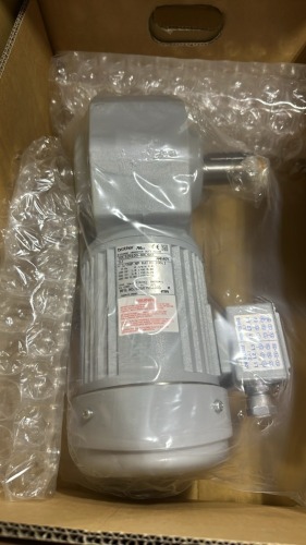 Gtr Mid Gearmotor, Hp: 1/2, Model: H2L32R100-Bbl4Ax