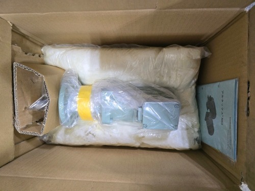 Hanwa #HJP-8990B-6 Vertical Small Mixer