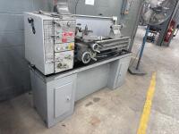 Vectrax 14&rdquo; &times; 40&rdquo; Gap Bed Engine Lathe Model 82837915 - 3