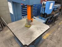 DoAll 2013‑V Vertical Contour Band Saw - 5
