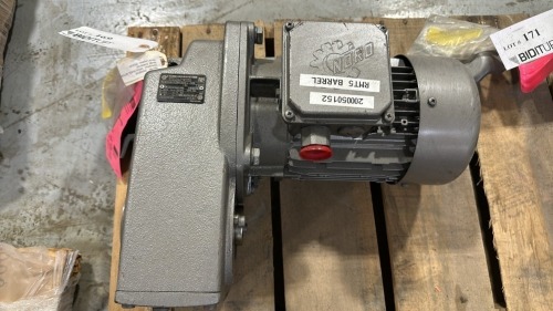 Nord Drivesystem Gear Motor, Hp: 1,50, Rpm: 1660, Type:Sk 2282Azbh-90S/4 Cus