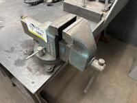4.5" Morgan Milwaukee Bench Vise - 2