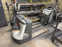 Crown WP3000 Electric Pallet Jack