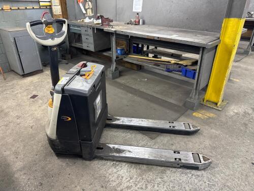Crown WP3200 Electric Pallet Jack