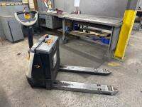 Crown WP3200 Electric Pallet Jack