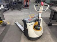 Crown WP3200 Electric Pallet Jack - 2