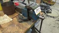 Morgan No. 40 4" Bench Vise - 2