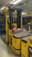Yale OS030ECN24TE089 3000 Lb. Capacity 24V Electric Order Picker - 5