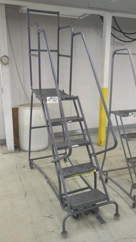 Tri Arc 5-Step Safety Ladder