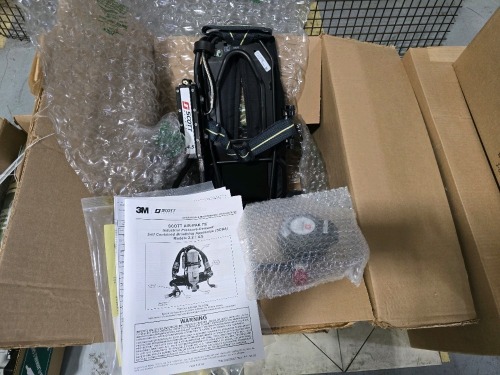 UNUSED Scott Safety Complete Air Pak Kit - Harness, Cylinder, and Face Mask