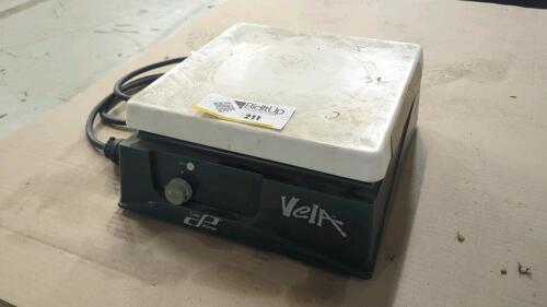 Cole Parmer Model 3401-40 Vela Analog Hot Plate and Magnetic Stirrer