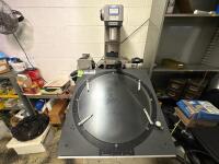 MITUTOYO Optical Comparator PV-600A