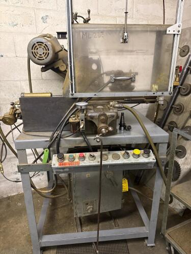 BARKER Model AM Horizontal Milling Machine
