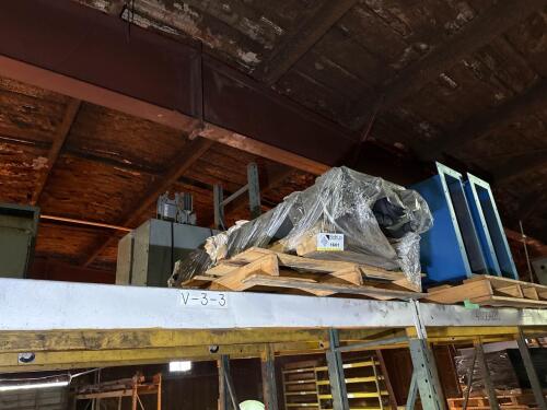 (2) Hydraulic Cylinders