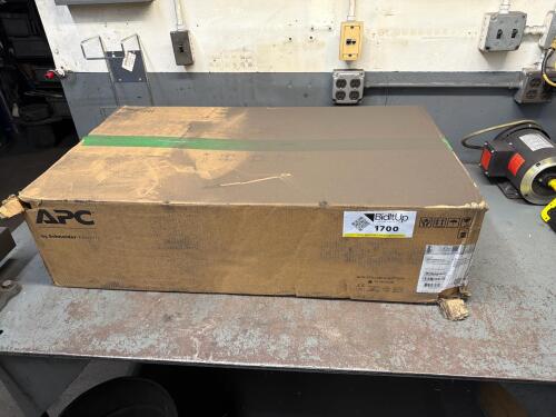 Schneider Electric APC Smart-UPS 3000VA LCD RM 2U 120V with Network Card