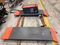 2021 STRATUS SAE MS9000X LOW PROFILE PLATFORM LIFT USED - 2