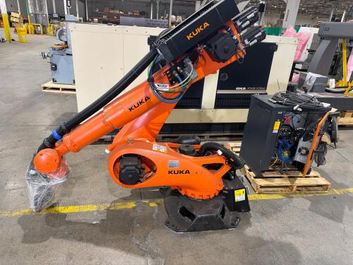 2021 KUKA KR 120 R3900 ULTRA K FLR ROBOT WITH KR C4 CONTROLLER PENDANT USED