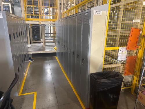 Personal storage locker set