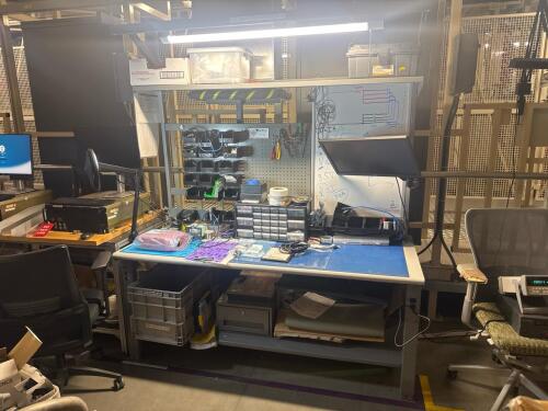 Steel work bench