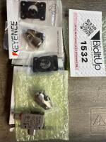 KEYENCE Self-contained CMOS Laser Sensor LR-Z series & BRACKETS