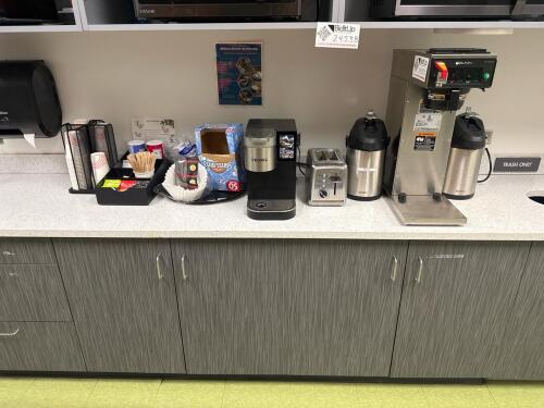 Bunn 23001.0006 CWTF15-APS Automatic Airpot Coffee Brewer with Hot Water Faucet - 120V