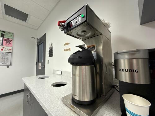 Bunn 23001.0006 CWTF15-APS Automatic Airpot Coffee Brewer with Hot Water Faucet - 120V