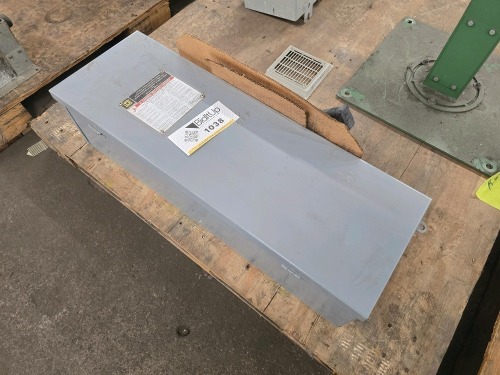 Square D 100A Double Throw Enclosed Switch