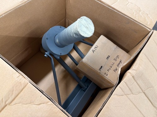 Heavy-duty mounting bracket