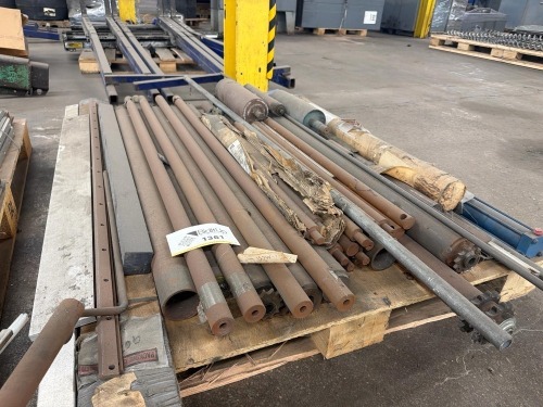 Pallet containing industrial equipment for conveyors and drive shafts