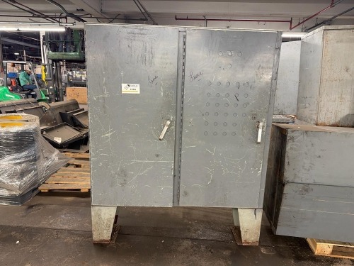 Storage cabinet