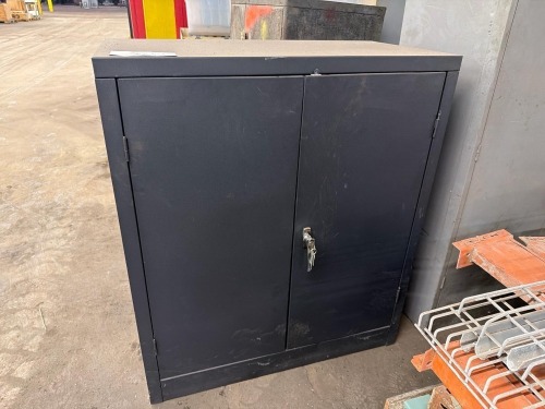 Storage cabinet
