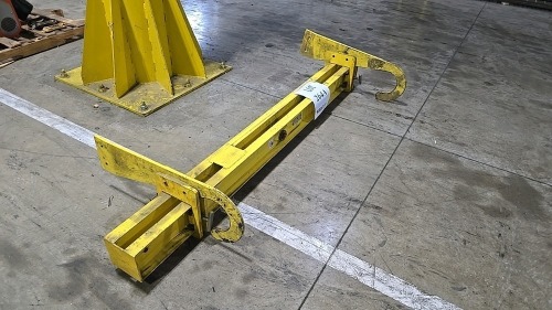 M&W 7ft. 2 Ton Lifting Beam