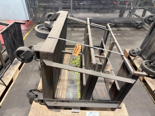 Heavy-duty industrial warehouse cart