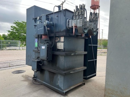 R.E. Uptegraff 1300&ndash;1674 kVA Oil-Filled Transformer, 12,470V Primary, Single Phase, Tap Changer