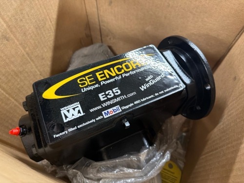 Winsmith SE Encore series worm gear speed reducer (Appears new & unused)