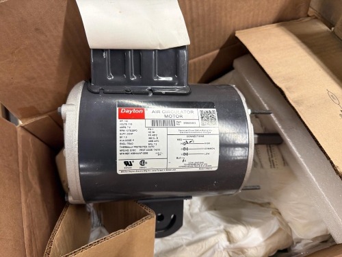 Dayton 3M505BG Air Circulator Motor (Appears unused)