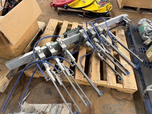 Multi-head pneumatic pick-and-place gripper assembly with Fabco-Air Square Pancake&reg; II series pneumatic cylinder