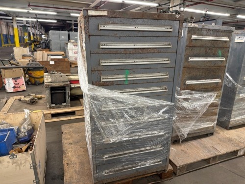 STANLEY 10-drawer storage cabinet (contents included)