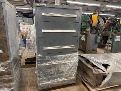 STANLEY 5-drawer storage cabinet (contents included)
