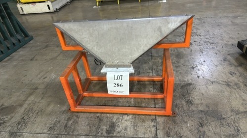 Custom Feeder