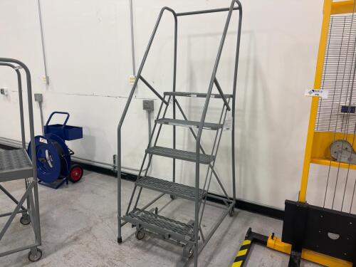 ULINE 5 Step Safety Ladder