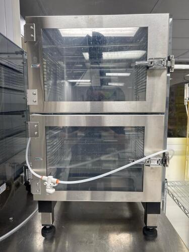 Terra Universal 3950-10D Desiccator Cabinet with 1609-24 Stainless Steel Stand