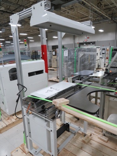 Conveyor Technologies 1 Meter Illuminated Workstation w/ Conveyor