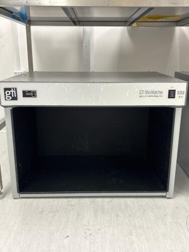 GTI MiniMatcher MM-4e Color Viewing Booth with UV, 5 Light Sources, 14.25" x 24" x 16" Viewing Area